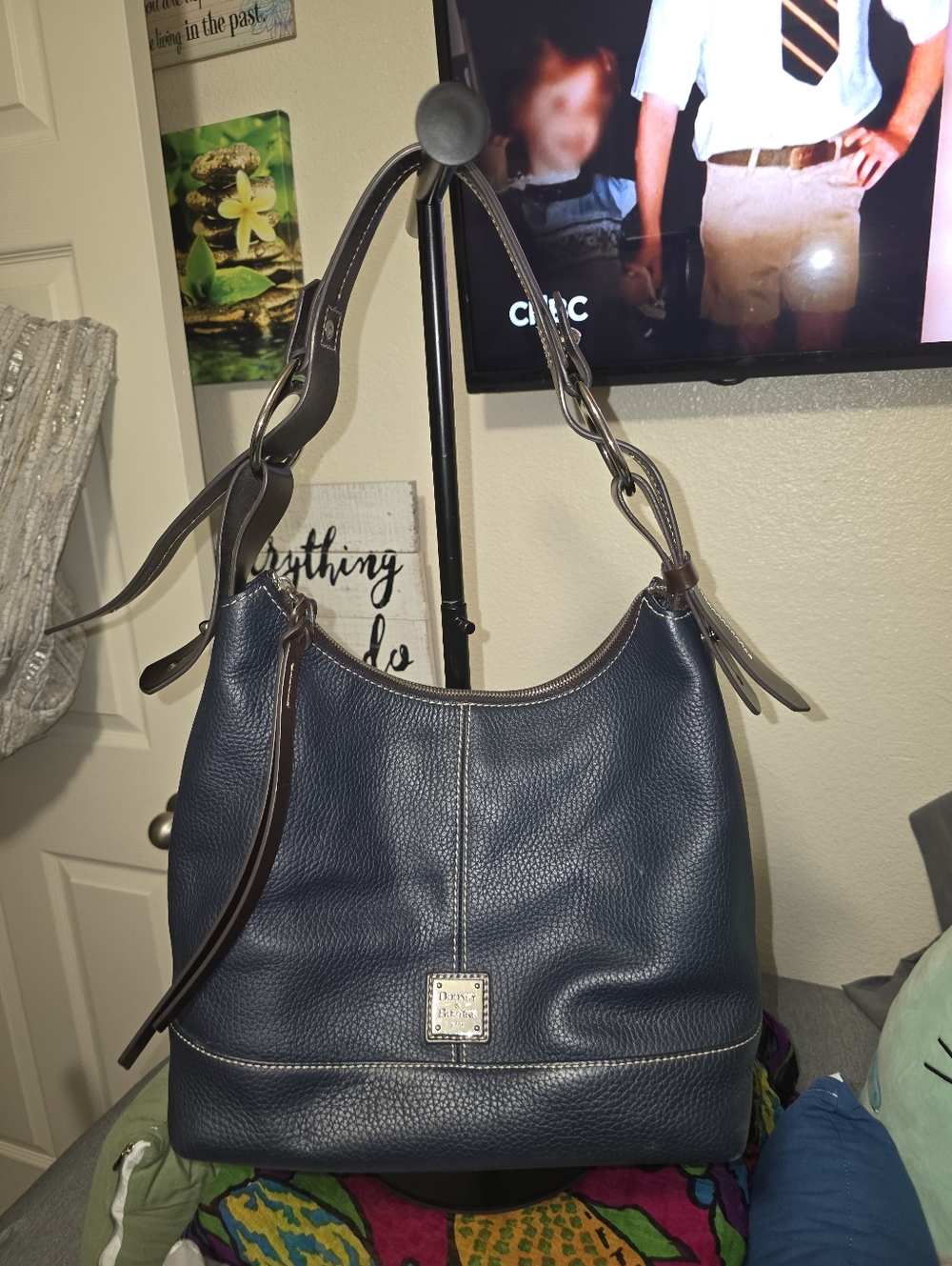 🦆Dooney & Bourke Navy Pebbled Leather Shoulder Hobo - Preloved Condition